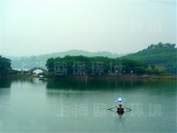 重慶雙龍湖公園，人工湖治理